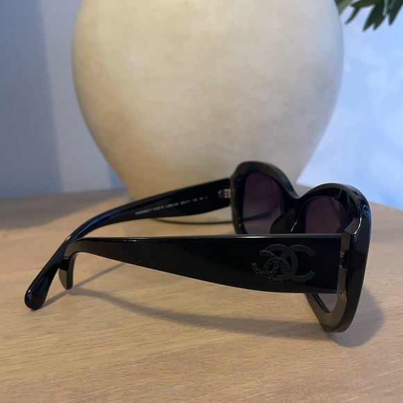 Authentic Chanel Rectangle Sunglasses main image 4